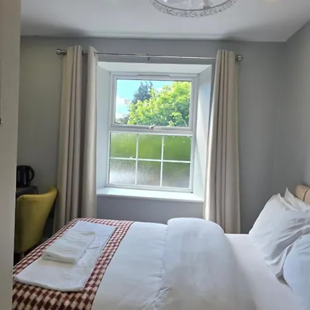 Fogadó Darlington Arms By The Airport - Free Parking - Bar & Food 4*