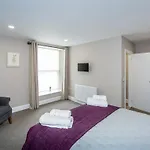 Darlington Arms By The Airport - Free Parking - Bar & Food Redhill (Somerset)