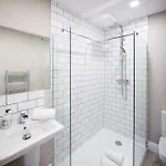 Mini-hôtel Darlington Arms By The Airport - Free Parking - Bar & Food Redhill (Somerset)