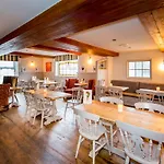 Darlington Arms By The Airport - Free Parking - Bar & Food Redhill (Somerset)