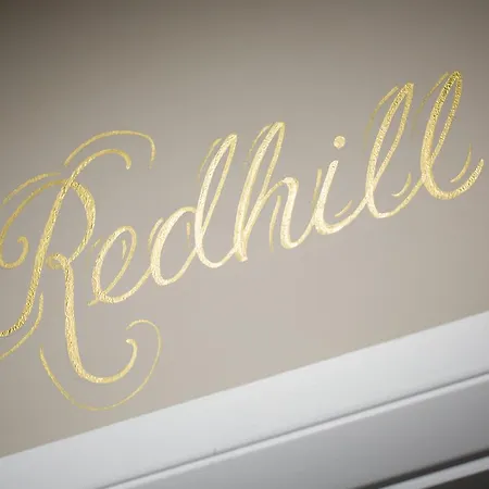 Darlington Arms By The Airport Πανδοχείο 4*