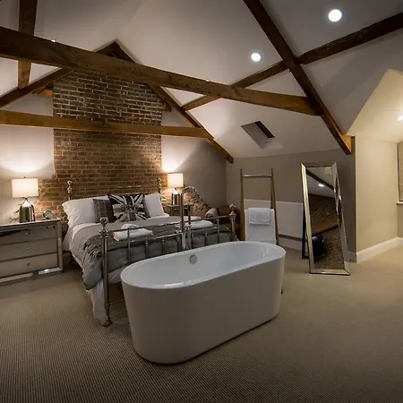 Darlington Arms By The Airport Πανδοχείο 4*