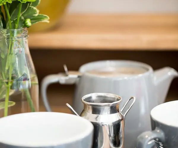 Darlington Arms By The Airport - Free Parking -bar & Food 4* Redhill (Somerset)