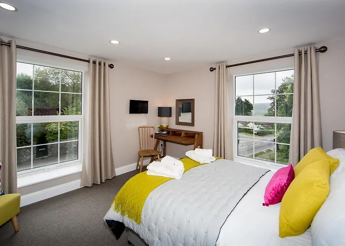 Inn Darlington Arms By The Airport - Free Parking -bar & Food Redhill (Somerset)