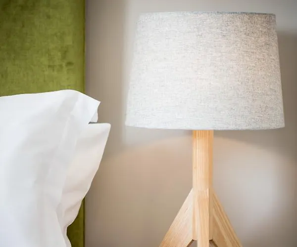 Мініготель Darlington Arms By The Airport - Free Parking -bar & Food 4*