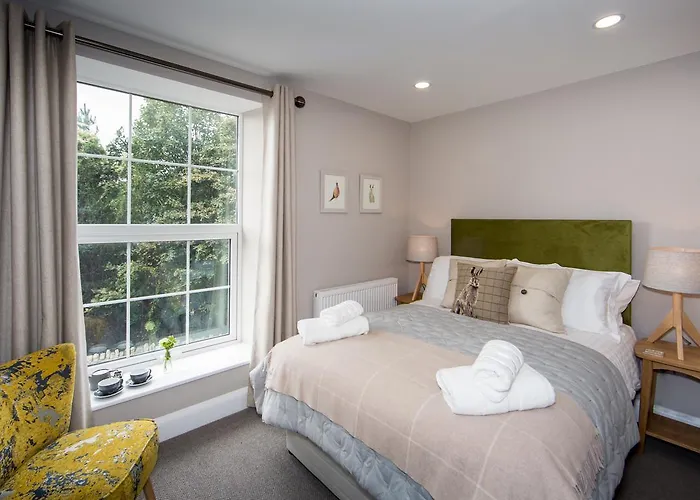 Darlington Arms By The Airport - Free Parking -bar & Food Inn