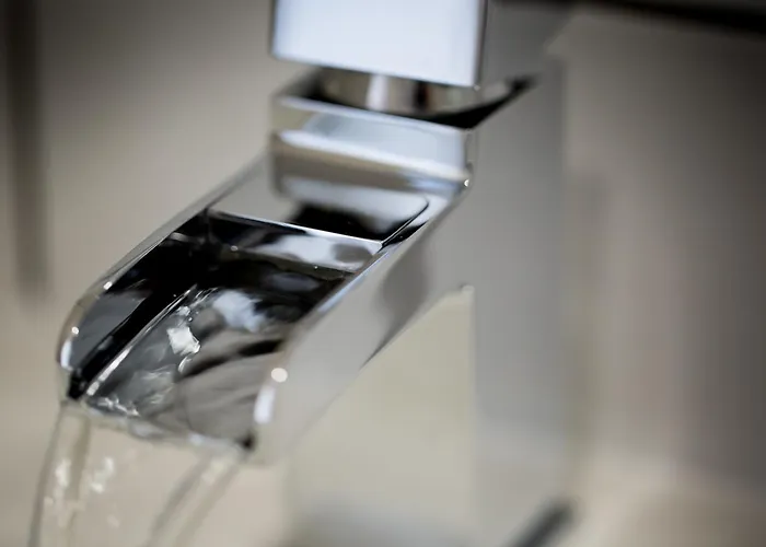 Darlington Arms By The Airport - Free Parking -bar & Food Redhill (Somerset)