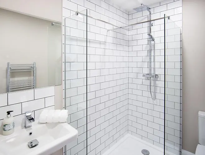 Inn Darlington Arms By The Airport - Free Parking -bar & Food Redhill (Somerset)