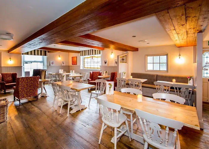 Darlington Arms By The Airport - Free Parking -bar & Food Redhill (Somerset)