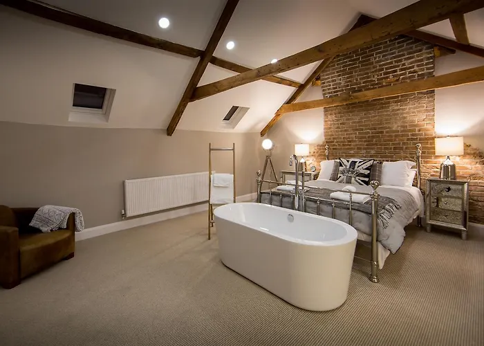 Darlington Arms By The Airport - Free Parking -bar & Food Redhill (Somerset)