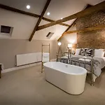 Darlington Arms By The Airport - Free Parking - Bar & Food Redhill (Somerset)