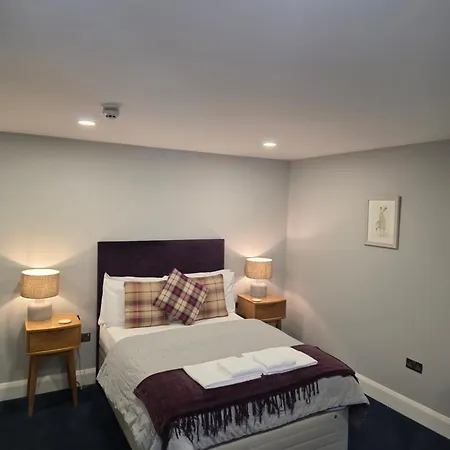 Darlington Arms By The Airport - Free Parking - Bar & Food Kro