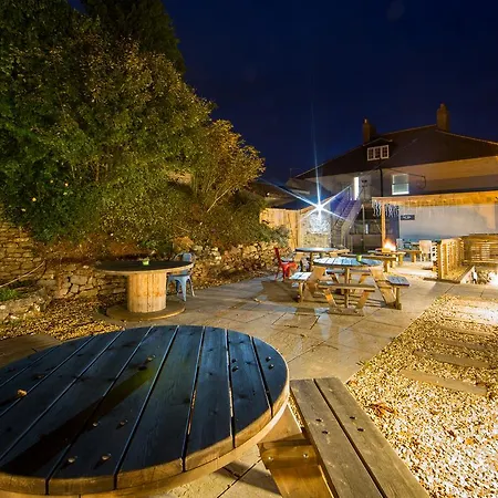 Darlington Arms By The Airport 4*